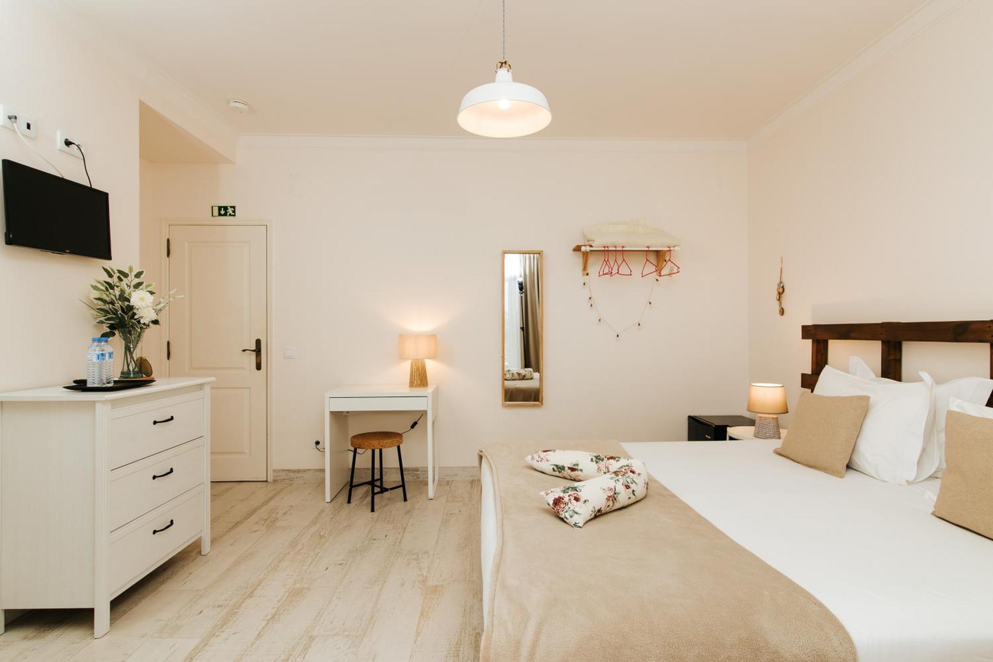 Boutique Hotel - O House Ericeira Hills Room photo